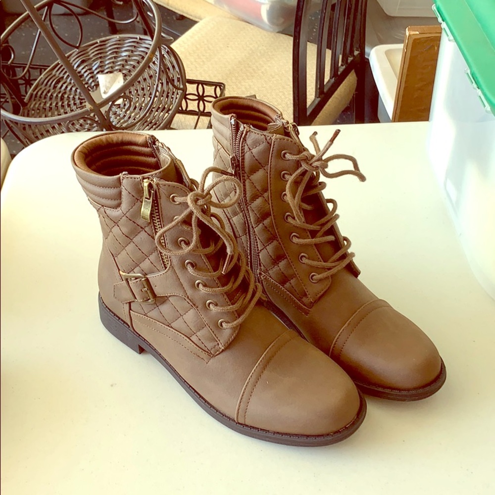 A pair of shoes